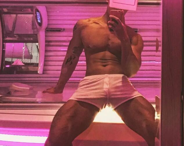 前^后^翘的痞帅长腿big筋霸，一看就很厉害的肌肉男！ - 51虹马